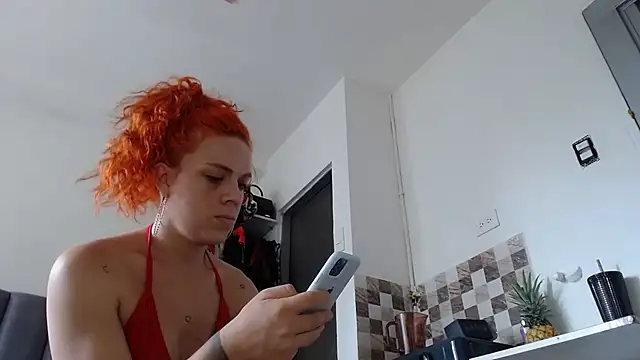 saara_johnson496 webkamerás műsora