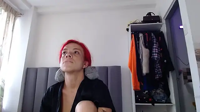 saara_johnson496 Show in webcam