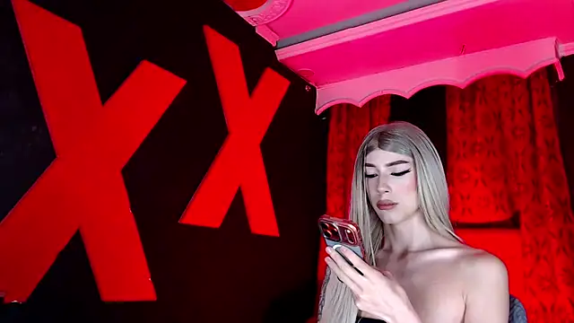 Show modela abrilbigcock na web-kameri