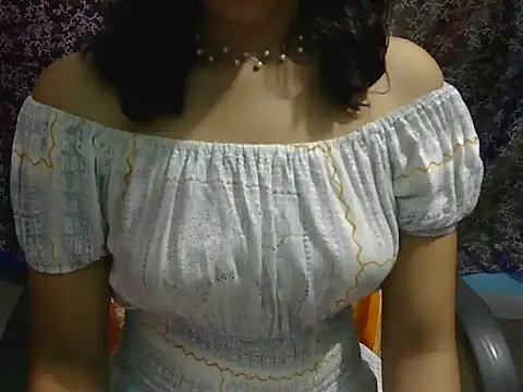 Chat +18 de Adorable_Ayesha ao vivo