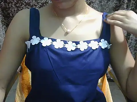 Adorable_Ayesha Adlı Modelin Canlı XXX Sohbeti