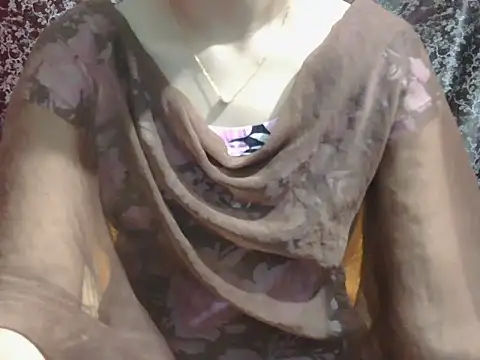 Adorable_Ayesha Adlı Modelin Canlı XXX Sohbeti