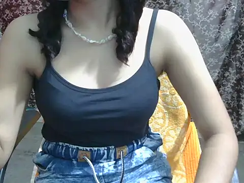 Adorable_Ayesha Adlı Modelin Canlı XXX Sohbeti