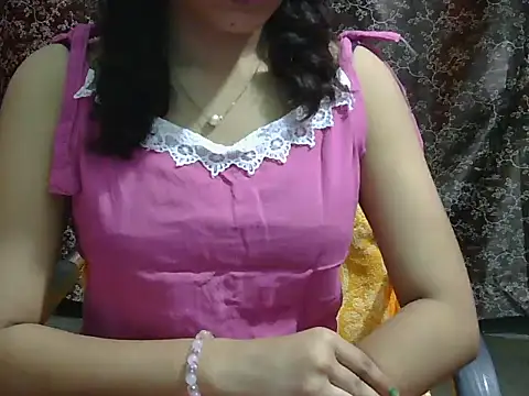 Adorable_Ayesha Adlı Modelin Canlı XXX Sohbeti