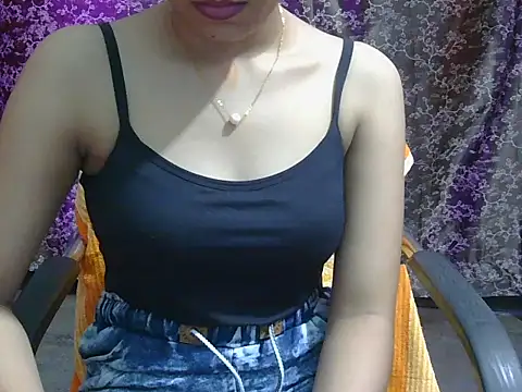 Živý XXX chat Adorable_Ayesha