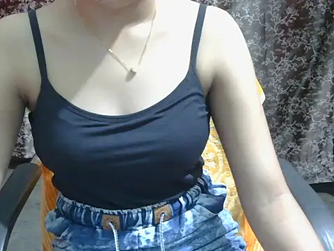 Онлайн чат XXX Adorable_Ayesha