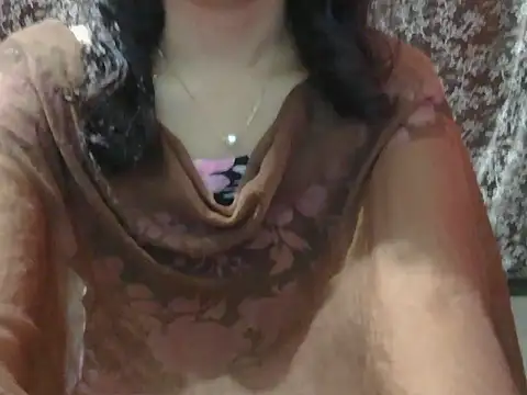 Adorable_Ayesha Adlı Modelin Canlı XXX Sohbeti