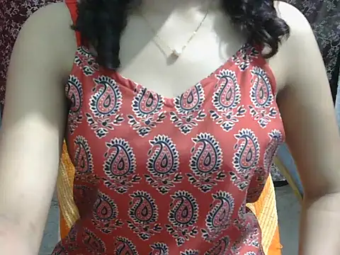 Adorable_Ayesha Adlı Modelin Canlı XXX Sohbeti