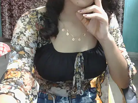 Adorable_AyeshaのライブXXXチャット