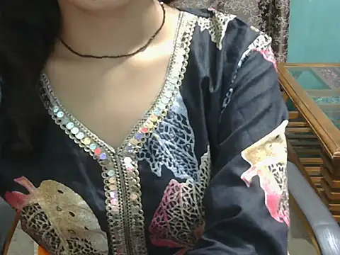Chat +18 de Adorable_Ayesha ao vivo