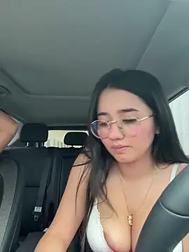 Show modela Michelle_Zoe na web-kameri