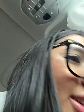 Chat +18 de Michelle_Zoe ao vivo