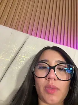 Michelle_Zoe Live XXX-Chat
