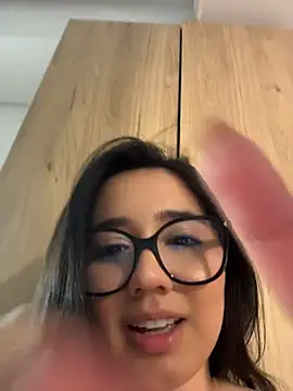 Michelle_Zoe 现场XXX聊天