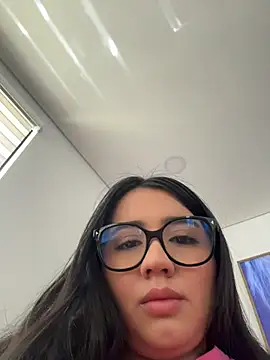 Michelle_Zoe Show in webcam