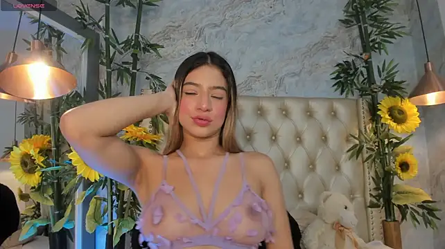 LittleeJaz live XXX chat