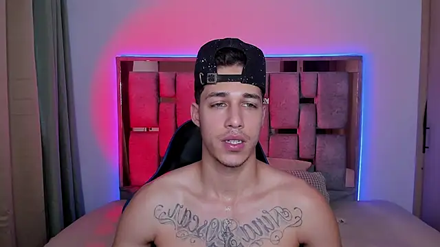 הופעת וובקאם של orionblaze69_