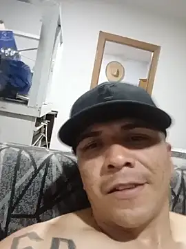 Toscarz8v Webcam show