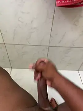 Show modela Eduardonxndndndm na web-kameri
