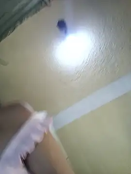 Laura20lopez's Webcam Show