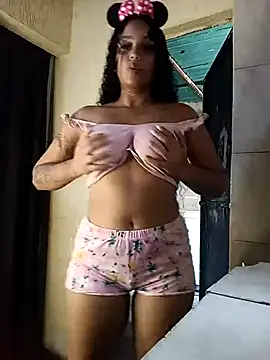 Pokazy przed kamerką – Laura20lopez
