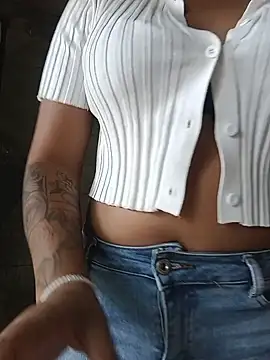 Tu-Diablita_Caliente: διαδικτυακό σόου στην κάμερα