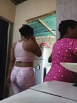 Tu-Diablita_Caliente: διαδικτυακό σόου στην κάμερα