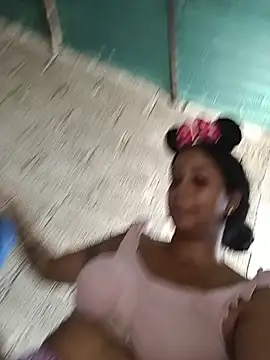 Tu-Diablita_Caliente: διαδικτυακό σόου στην κάμερα