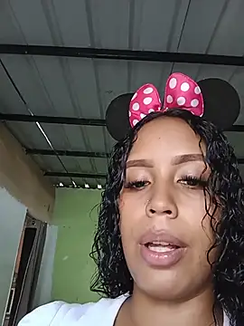 Tu-Diablita_Caliente Show in webcam
