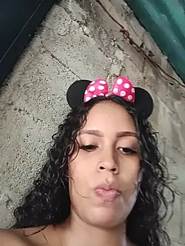 Tu-Diablita_Caliente: διαδικτυακό σόου στην κάμερα
