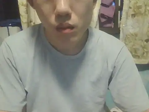yap1995 Show in webcam