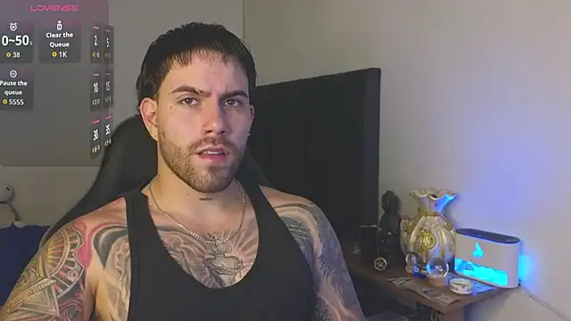 Ades_Lowe Show in webcam