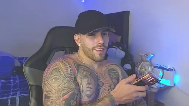 Ades_Lowe's Webcam Show