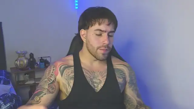 Ades_Lowe Webcam Show