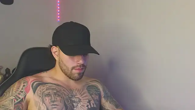 Show de Ades_Lowe na webcam