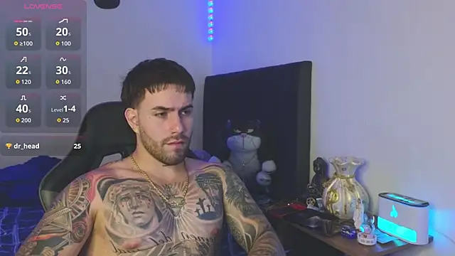 Webkamerová show Ades_Lowe
