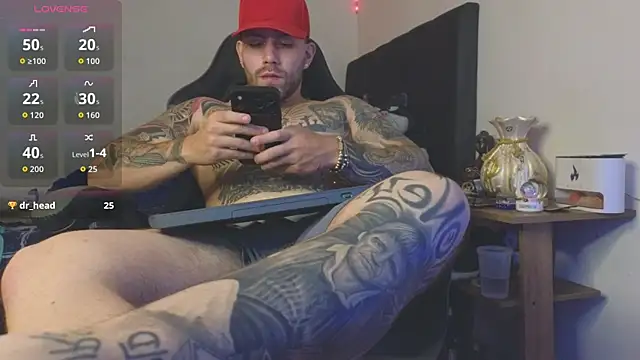 Ades_Lowe Pertunjukan Webcam