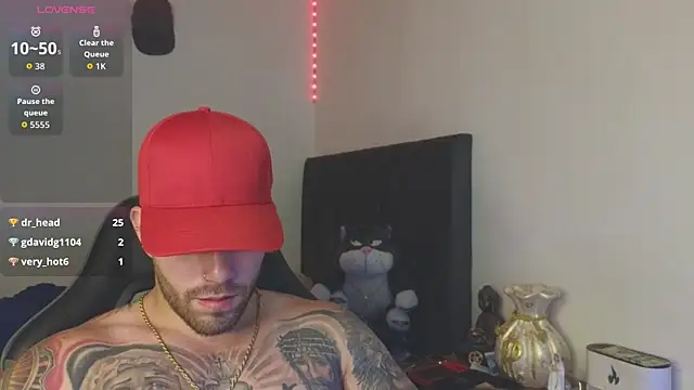 Webkamerová show Ades_Lowe