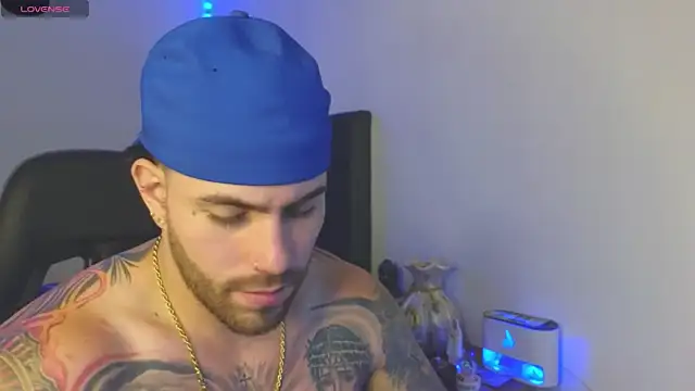 Вебкам-шоу Ades_Lowe