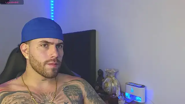Show de Ades_Lowe na webcam