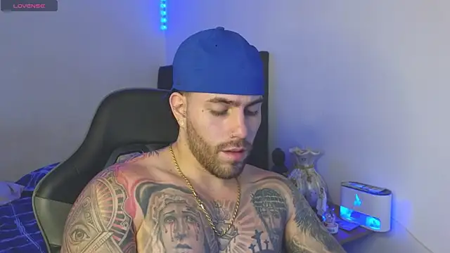 Show de Ades_Lowe na webcam