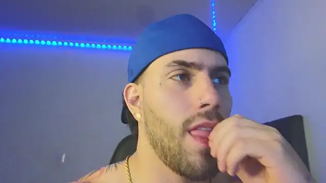 Show de Ades_Lowe na webcam