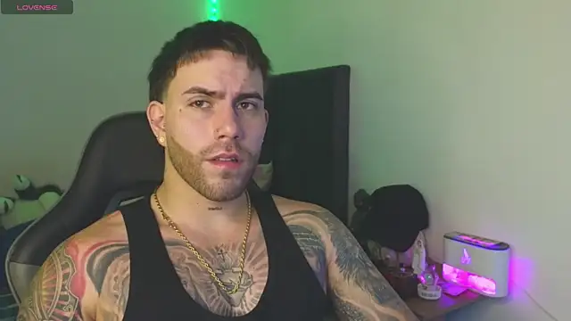 Ades_Lowe Show Webcam