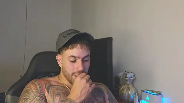 Ades_Lowe Show Webcam