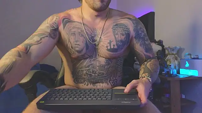 Ades_Lowe's Live XXX Chat