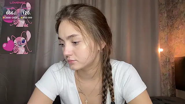 Chat +18 de LoraDavi ao vivo