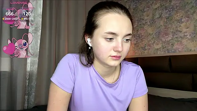 Онлайн чат XXX LoraDavi