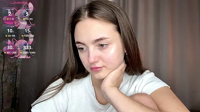 LoraDavi Chat XXX live