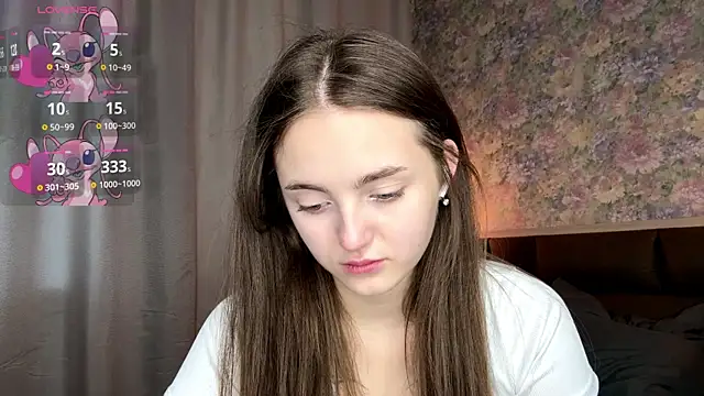 Онлайн чат XXX LoraDavi