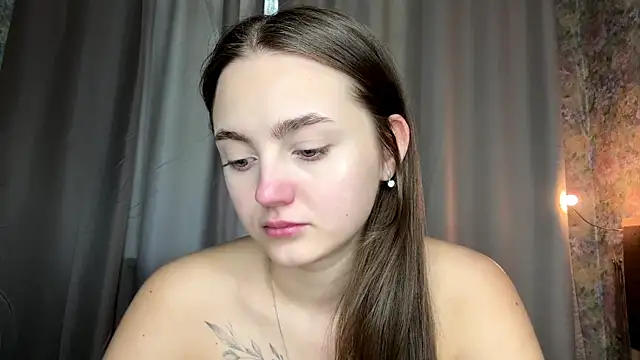 LoraDavi XXX чат на живо